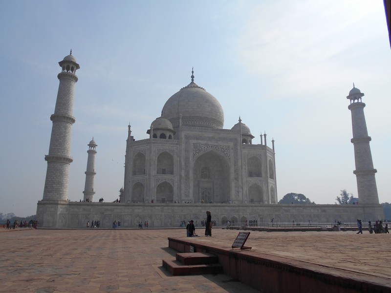 Taj Mahal is one of the most crowded places I have visited during these months. Probably because it is one of the world's wonders.