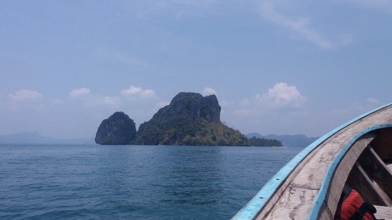Another way to enjoy Krabi to its full is by doing the 4 Islands tour, a tour that will take you to the amazing islands around Krabi.
