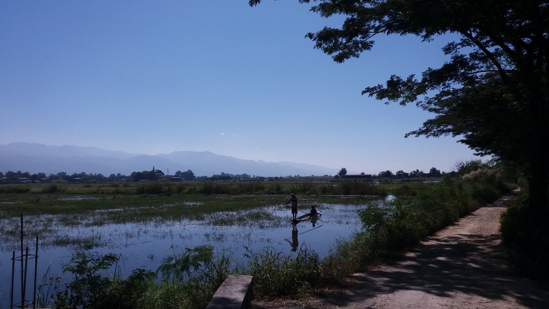 This is my second time at Nyaung Shwe, but I’m visiting different areas in town. This day I decided to go on Inle Lake west corridor road.