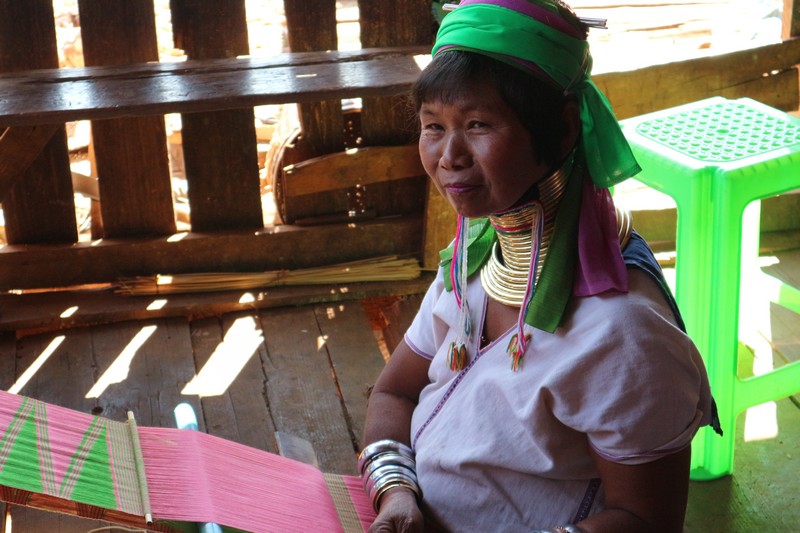 Someone told me about a student that takes foreigners to the Loikaw villages and after contacting him on Facebook I got lucky.