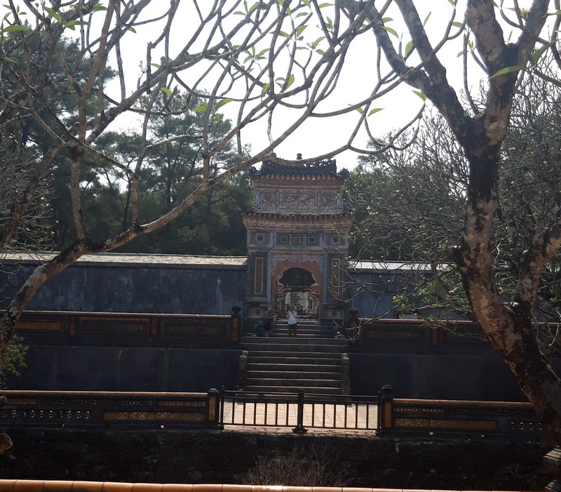 We didn't stay in Hue Vietnam for more than two days, despite the fact that the city has numerous beautiful tombs to see and things to do.