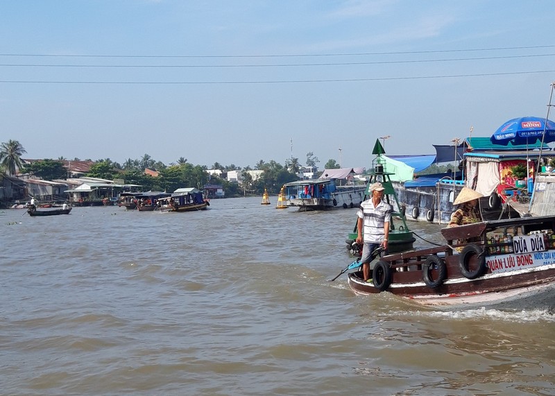 Can Tho is not a touristy place besides for the Mekong Delta floating market that is the thing attracting tourists here.
