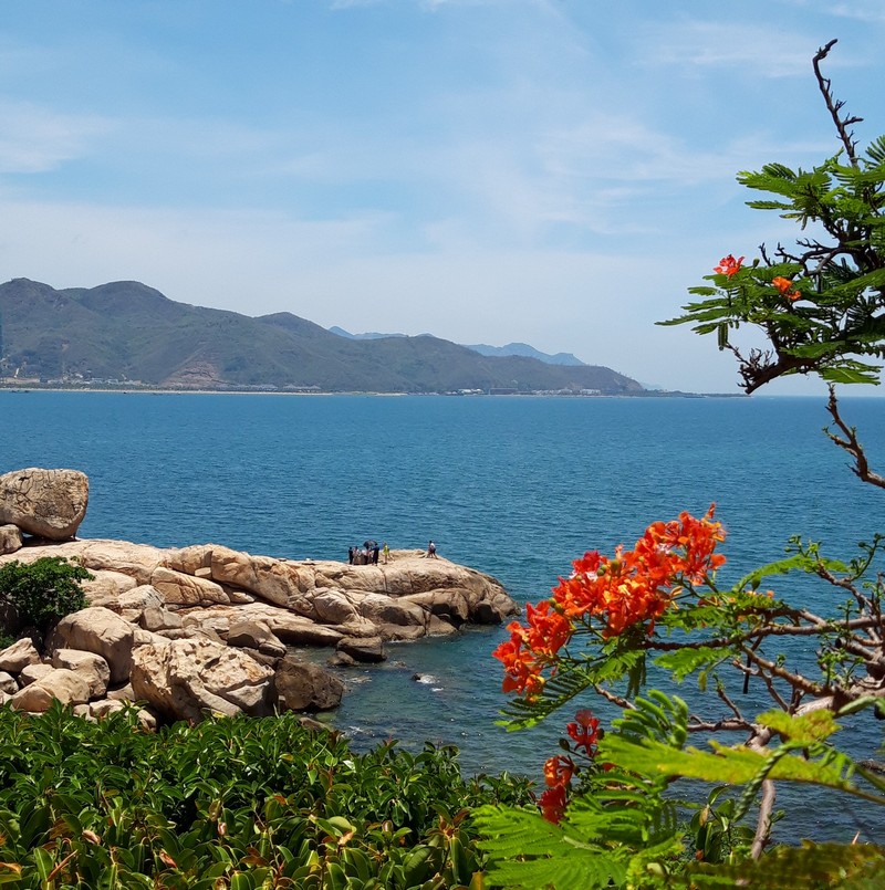 I went from Ho Chi Minh to Nha Trang by bus, on a long journey that took all day. The bus takes about 9 hours and I decided to do this trip during the day