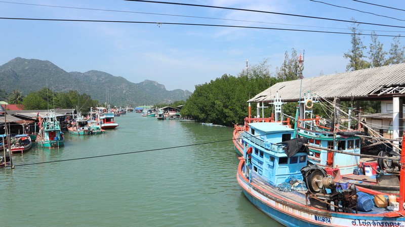 Getting to Sam Roi Yot was harder than leaving the place because usually, people come here for a day tour from Hua Hin. But, I decided to stay in Sam Roi Yot and enjoy the place for more than 2 days