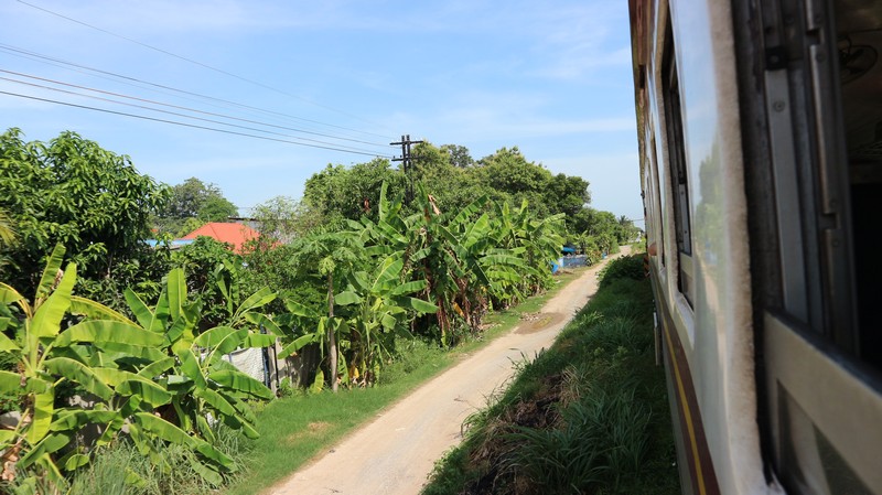 This is one of the most beautiful train rides you can have in Thailand: the train from Bangkok to Kanchanaburi over the River Kwai bridge,