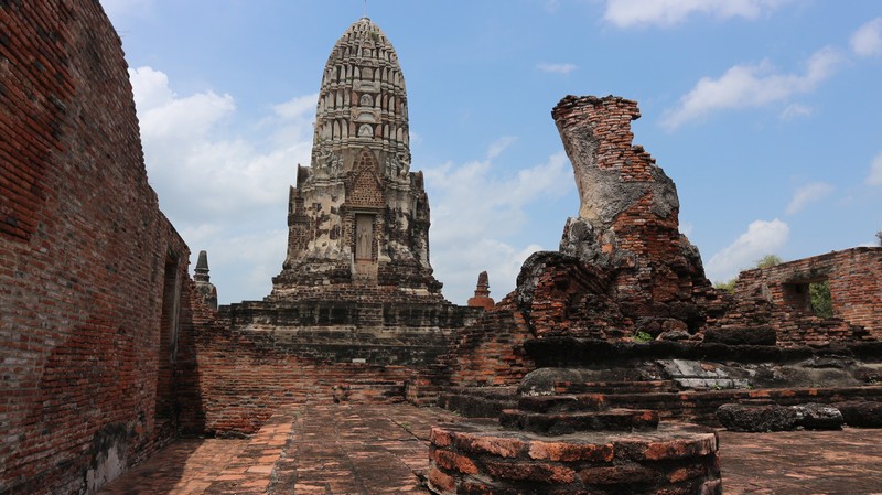 One very famous destination near Bangkok is Ayutthaya which can be easily reached by train, so that’s what I did. From Bangkok to Ayutthaya by train takes about 2 hours