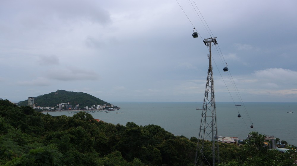 Vung Tau offers some hills and nice viewpoints to trek to so this time that was basically what I did.