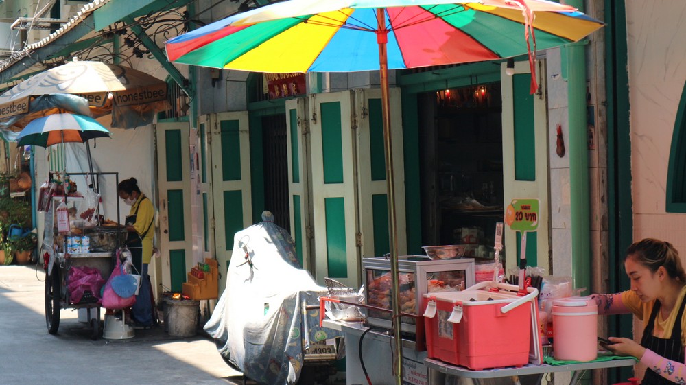 While in Bangkok I visited Bangkok Chinatown once more and the Portuguese neighborhood for the first time.