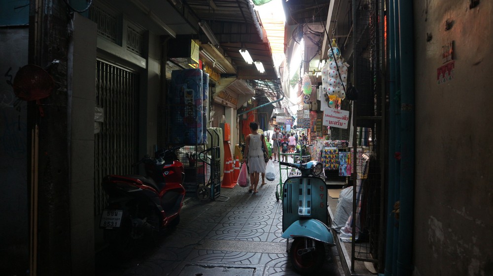 While in Bangkok I visited Bangkok Chinatown once more and the Portuguese neighborhood for the first time.