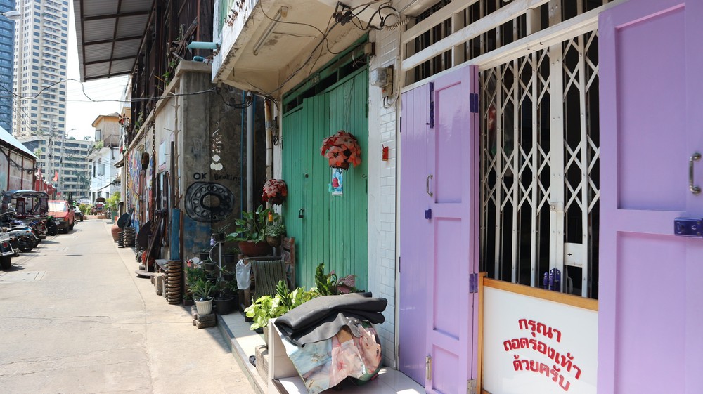 While in Bangkok I visited Bangkok Chinatown once more and the Portuguese neighborhood for the first time.