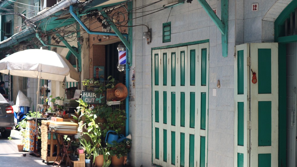 While in Bangkok I visited Bangkok Chinatown once more and the Portuguese neighborhood for the first time.