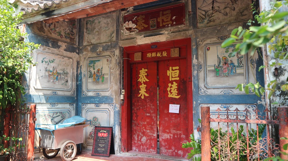 While in Bangkok I visited Bangkok Chinatown once more and the Portuguese neighborhood for the first time.