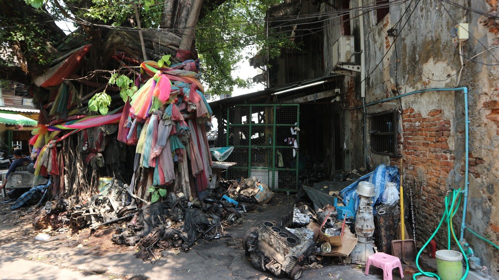 While in Bangkok I visited Bangkok Chinatown once more and the Portuguese neighborhood for the first time.