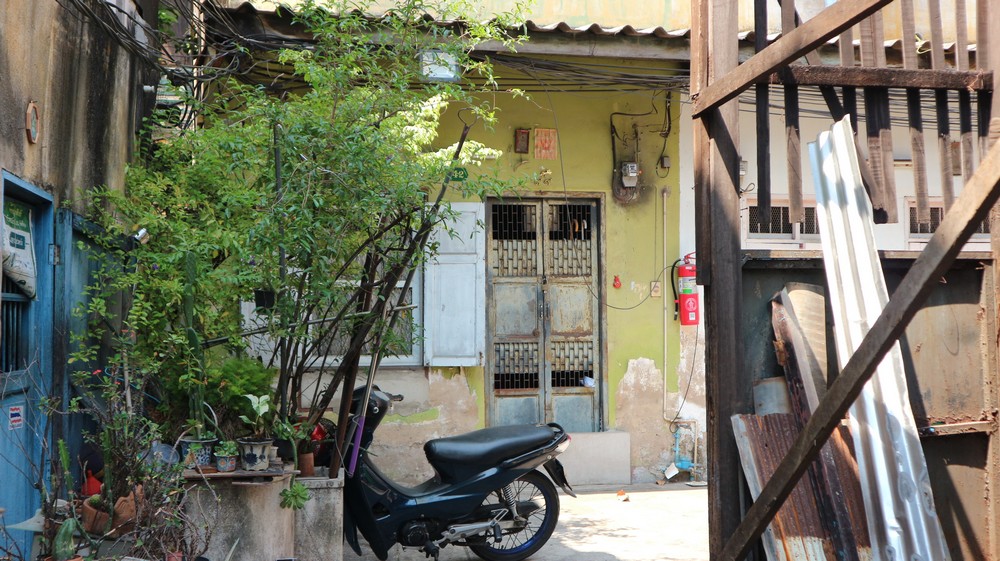 While in Bangkok I visited Bangkok Chinatown once more and the Portuguese neighborhood for the first time.