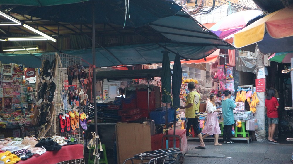 While in Bangkok I visited Bangkok Chinatown once more and the Portuguese neighborhood for the first time.