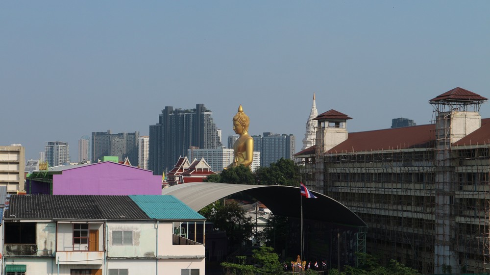 I have already been to the most famous floating market in Thailand- Damnoen Saduak Floating Market - which is advertised as the Bangkok floating market