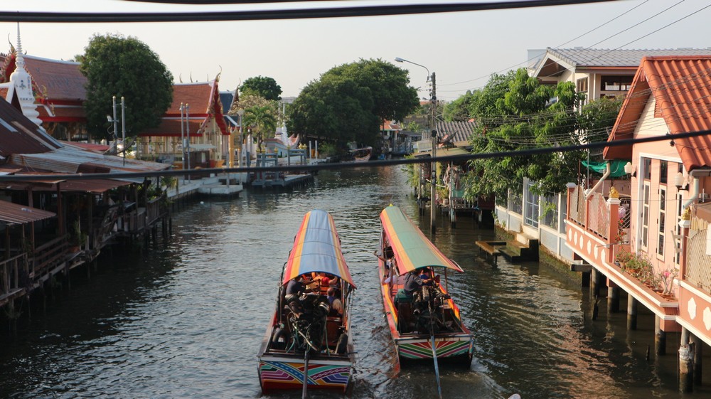 I have already been to the most famous floating market in Thailand- Damnoen Saduak Floating Market - which is advertised as the Bangkok floating market