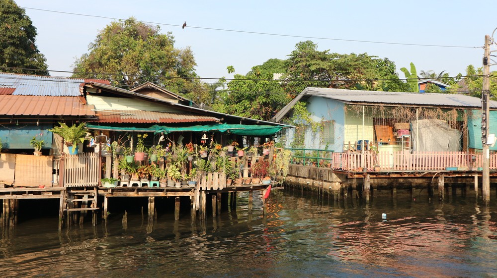 I have already been to the most famous floating market in Thailand- Damnoen Saduak Floating Market - which is advertised as the Bangkok floating market