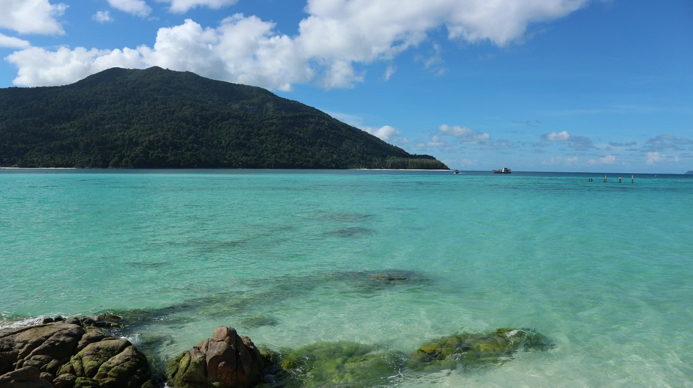 I went to Koh Adang because of the stunning view of Koh Lipe which was even better than I was expecting.