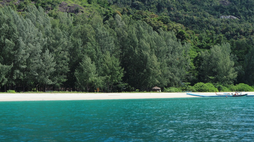 I went to Koh Adang because of the stunning view of Koh Lipe which was even better than I was expecting.