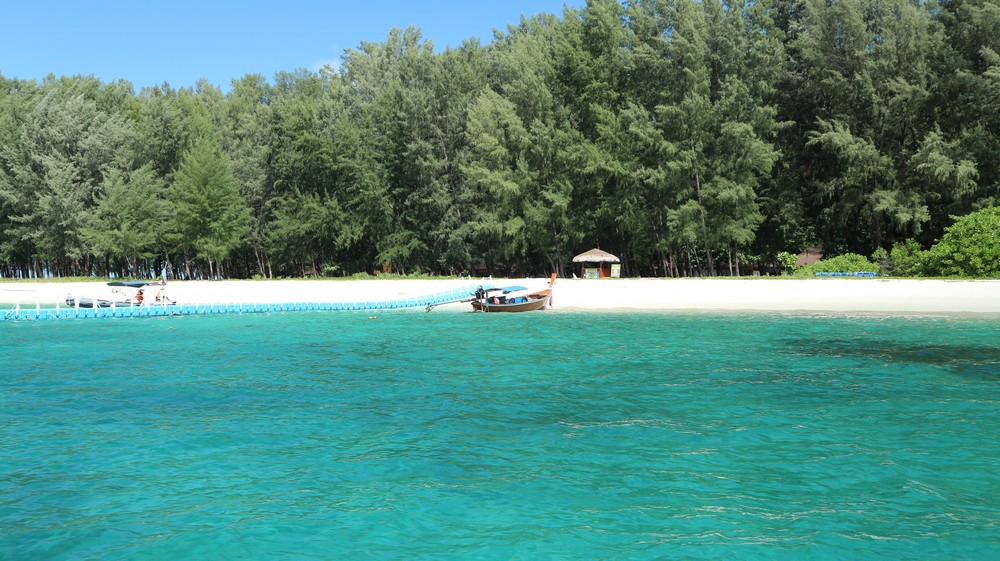 I went to Koh Adang because of the stunning view of Koh Lipe which was even better than I was expecting.