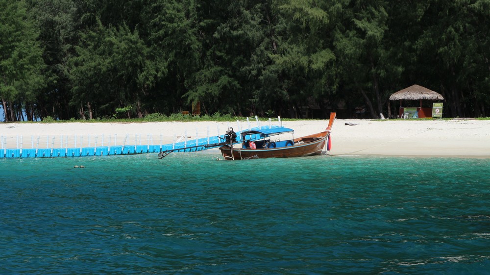 I went to Koh Adang because of the stunning view of Koh Lipe which was even better than I was expecting.