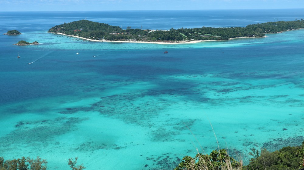 I went to Koh Adang because of the stunning view of Koh Lipe which was even better than I was expecting.