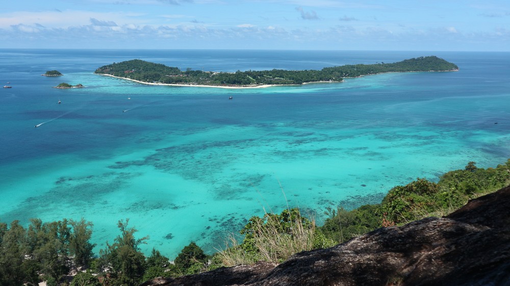 I went to Koh Adang because of the stunning view of Koh Lipe which was even better than I was expecting.