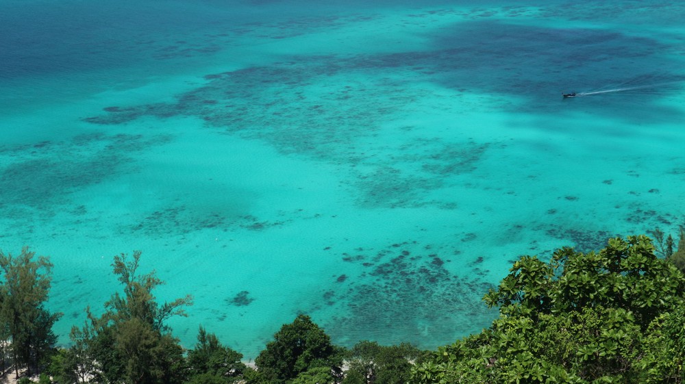 I went to Koh Adang because of the stunning view of Koh Lipe which was even better than I was expecting.