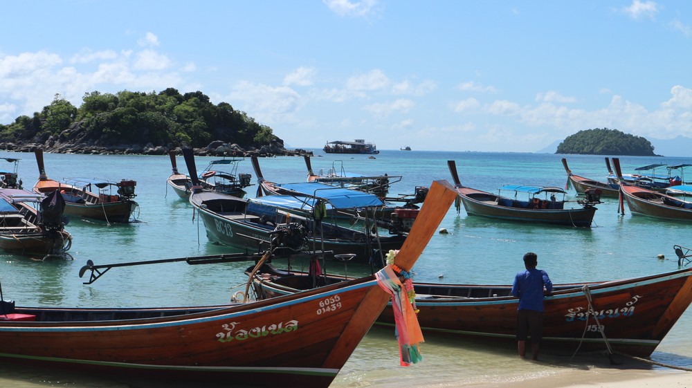 I went to Koh Adang because of the stunning view of Koh Lipe which was even better than I was expecting.