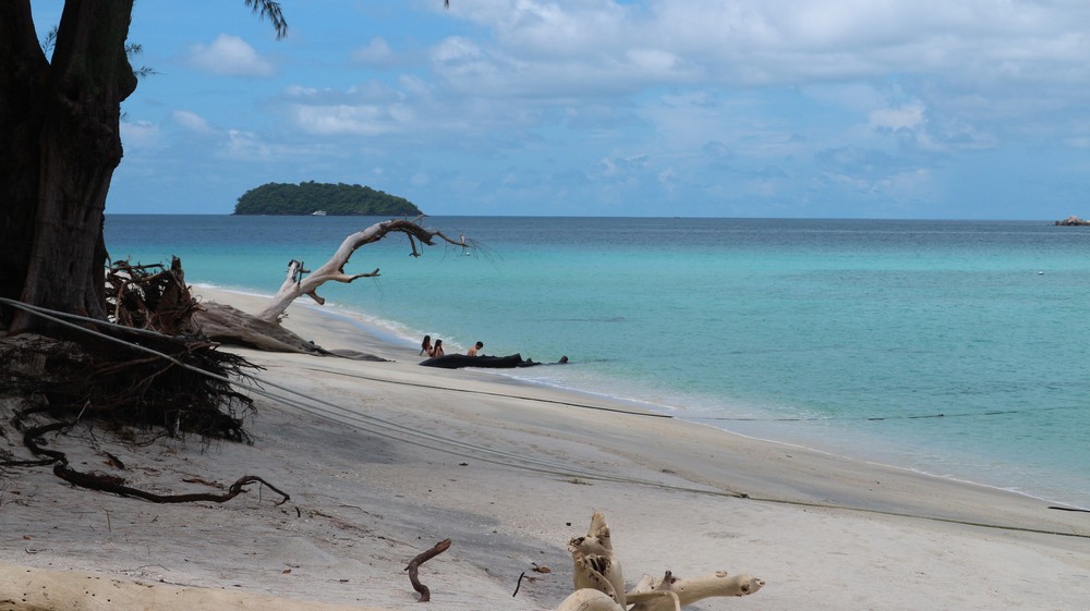 I went to Koh Adang because of the stunning view of Koh Lipe which was even better than I was expecting.