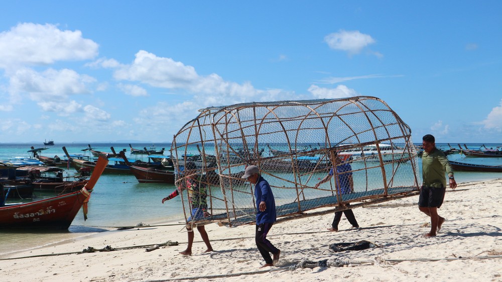I went to Koh Adang because of the stunning view of Koh Lipe which was even better than I was expecting.