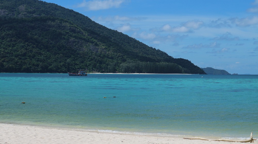 I went to Koh Adang because of the stunning view of Koh Lipe which was even better than I was expecting.