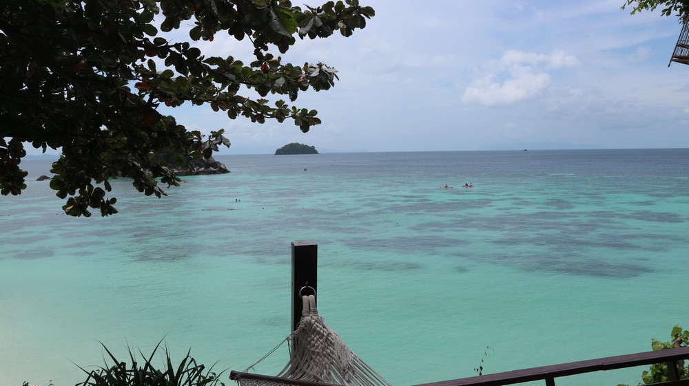 Koh Lipe was an island that was under my eye for more than 1 year. Many people say this is the most beautiful island in Thailand.