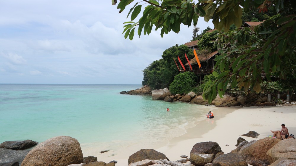 Koh Lipe was an island that was under my eye for more than 1 year. Many people say this is the most beautiful island in Thailand.