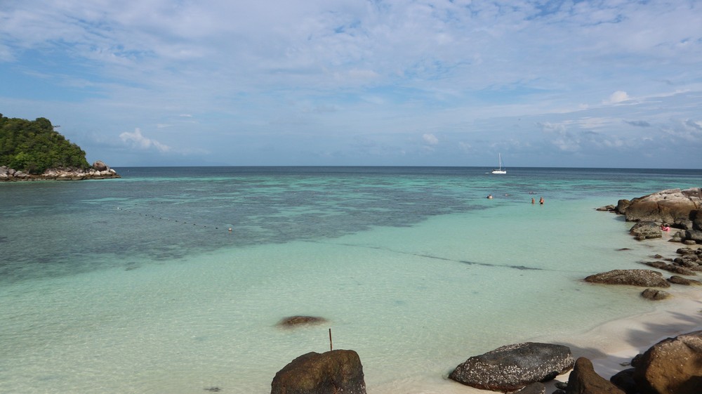 Koh Lipe was an island that was under my eye for more than 1 year. Many people say this is the most beautiful island in Thailand.