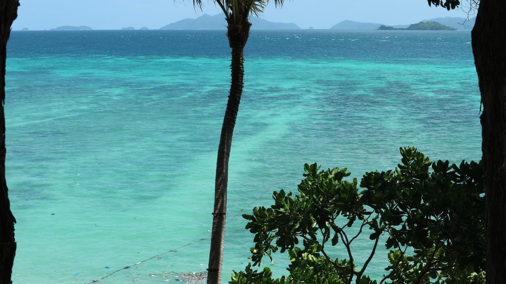 Koh Lipe was an island that was under my eye for more than 1 year. Many people say this is the most beautiful island in Thailand.