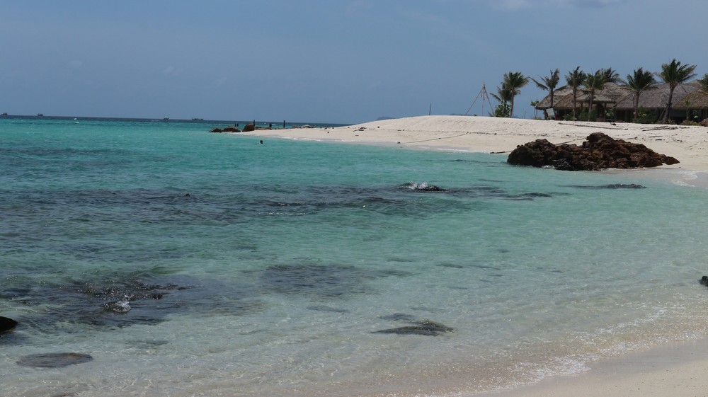 Koh Lipe was an island that was under my eye for more than 1 year. Many people say this is the most beautiful island in Thailand.