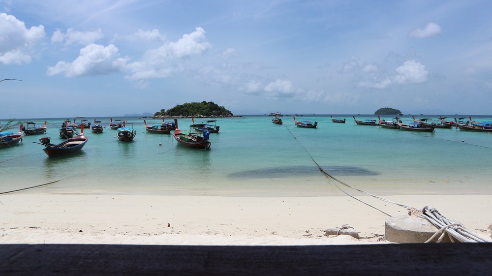 Koh Lipe was an island that was under my eye for more than 1 year. Many people say this is the most beautiful island in Thailand.