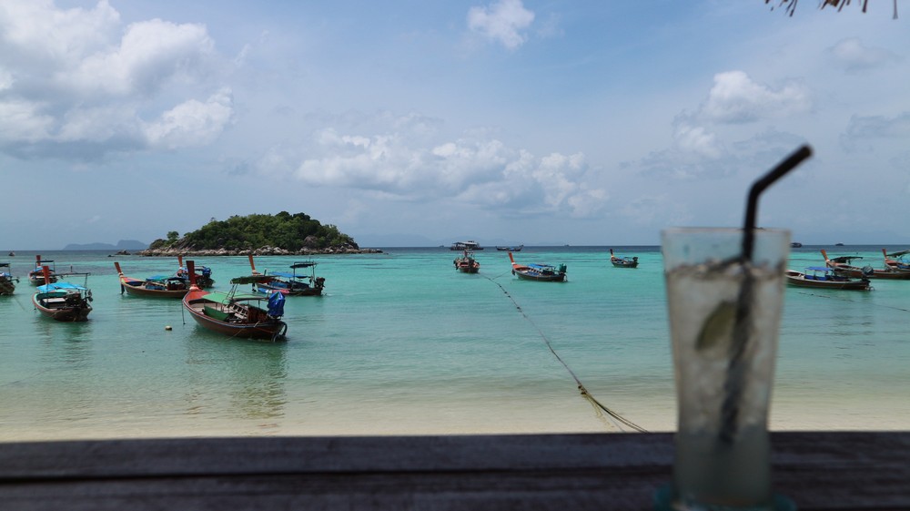 Koh Lipe was an island that was under my eye for more than 1 year. Many people say this is the most beautiful island in Thailand.