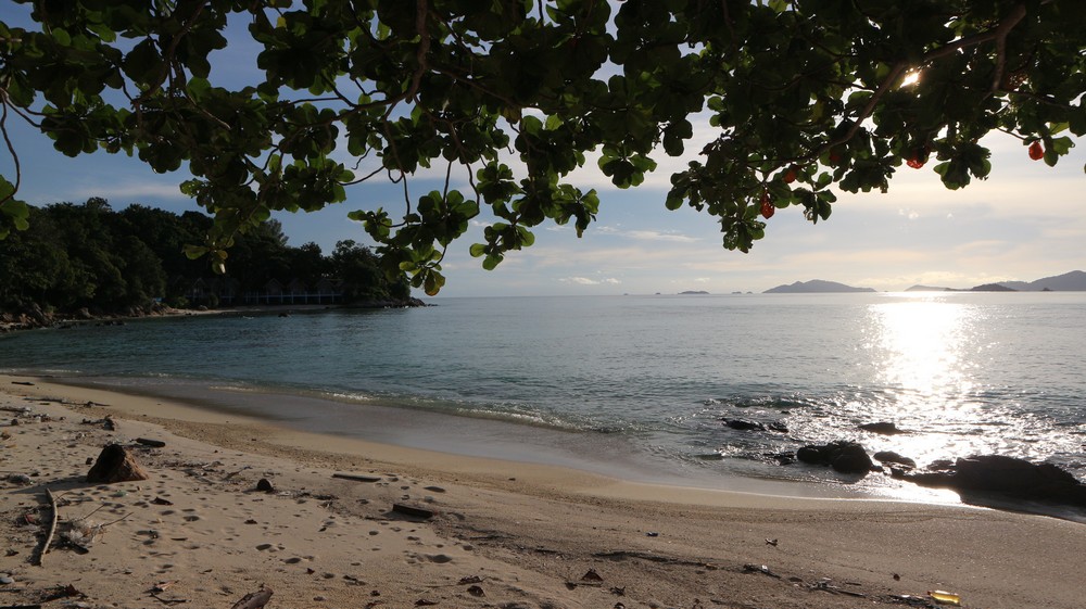 Koh Lipe was an island that was under my eye for more than 1 year. Many people say this is the most beautiful island in Thailand.