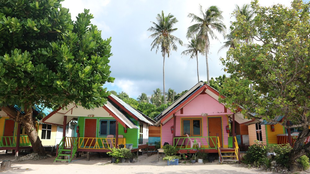 Koh Lipe was an island that was under my eye for more than 1 year. Many people say this is the most beautiful island in Thailand.