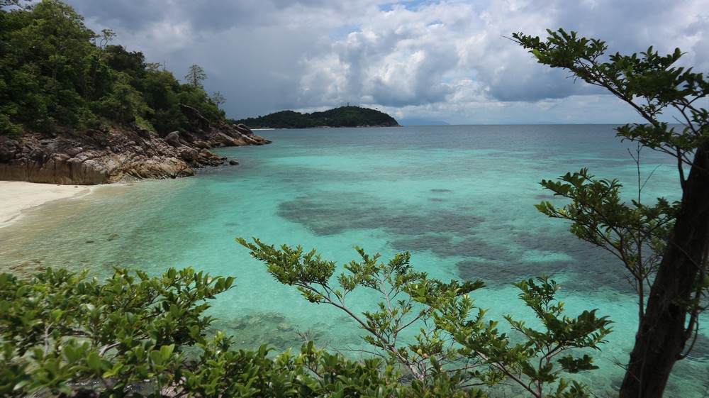Koh Lipe was an island that was under my eye for more than 1 year. Many people say this is the most beautiful island in Thailand.