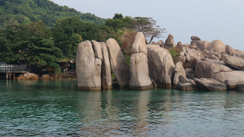 To go from Bangkok to Koh Tao is easy, as there are several options available. Many tourists are doing this trip, so it is easy to find tickets. I bought my ticket online at bookaway