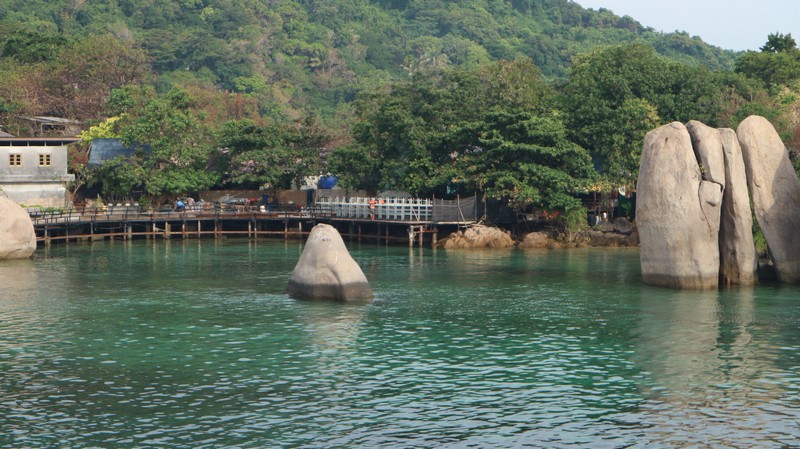 To go from Bangkok to Koh Tao is easy, as there are several options available. Many tourists are doing this trip, so it is easy to find tickets. I bought my ticket online at bookaway