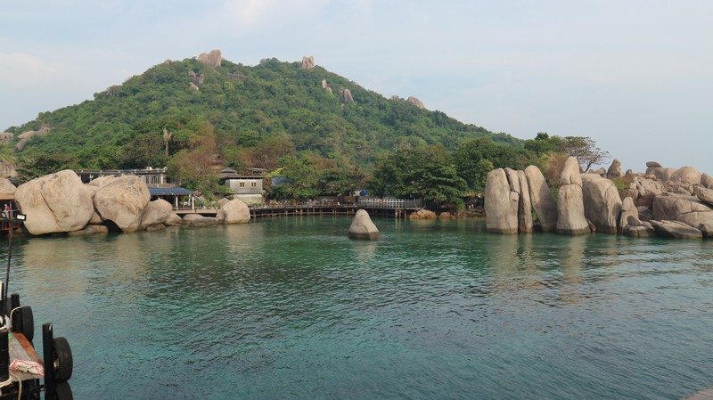 To go from Bangkok to Koh Tao is easy, as there are several options available. Many tourists are doing this trip, so it is easy to find tickets. I bought my ticket online at bookaway