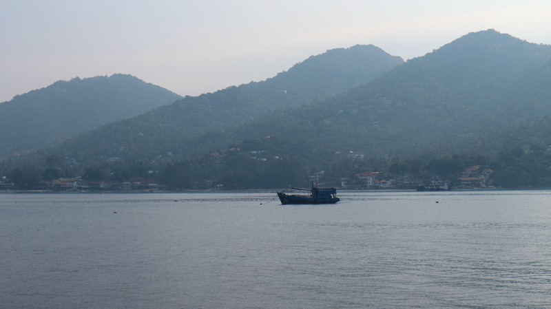 To go from Bangkok to Koh Tao is easy, as there are several options available. Many tourists are doing this trip, so it is easy to find tickets. I bought my ticket online at bookaway
