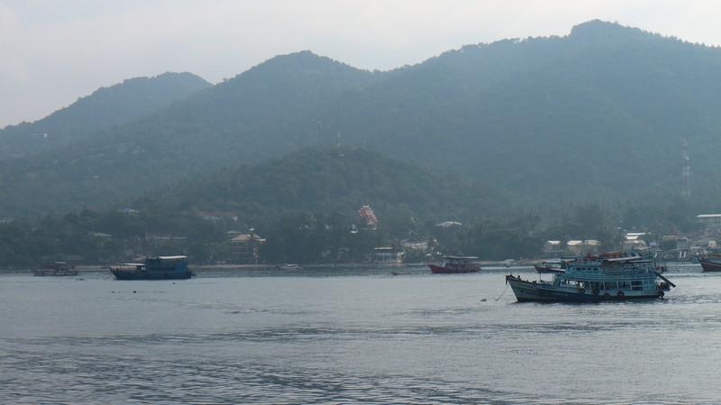 To go from Bangkok to Koh Tao is easy, as there are several options available. Many tourists are doing this trip, so it is easy to find tickets. I bought my ticket online at bookaway