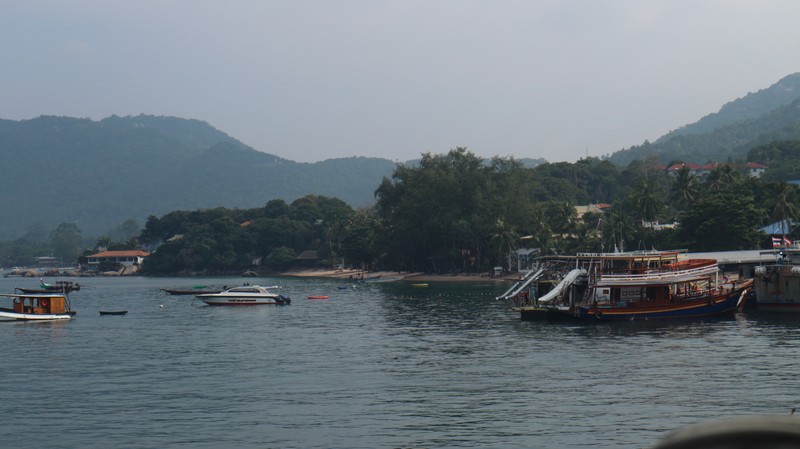 To go from Bangkok to Koh Tao is easy, as there are several options available. Many tourists are doing this trip, so it is easy to find tickets. I bought my ticket online at bookaway