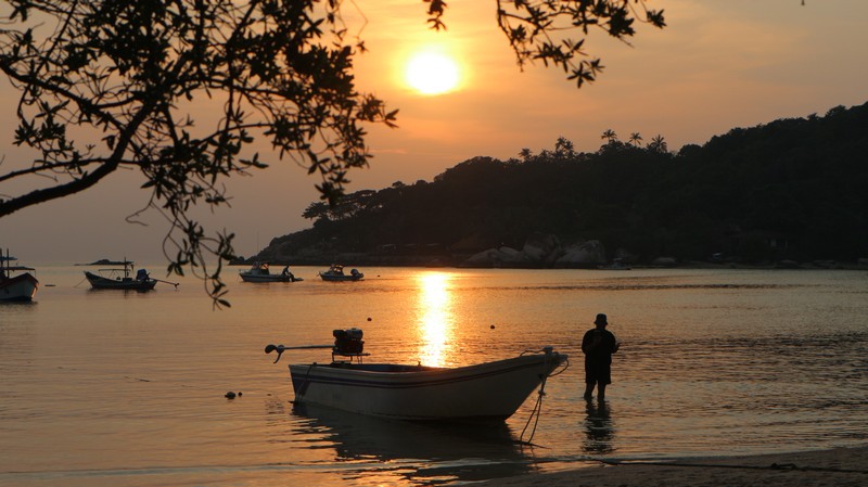 Exploring koh tao on foot